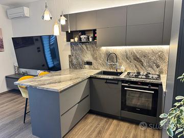 Cucina completa, grigio antracite