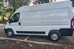 Peugeot Boxer 328 2.2 BlueHDi 120 S&S PC-TN Furgon