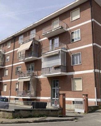 Immobile in asta di 103 m² con 4 locali e box auto