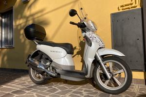 Scooter Aptilia Scarabeo 200 IE