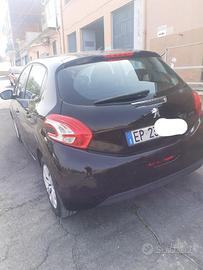 Peugeot 208 2013  diesel cc.1400 euro 4500 non tra
