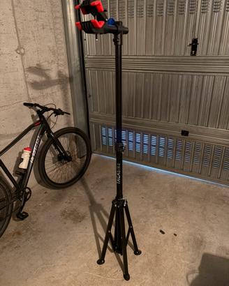 Supporto manutenzione bici