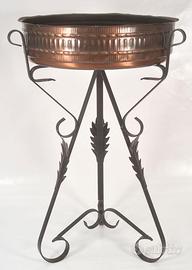 Fioriera porta vaso in ferro ramato