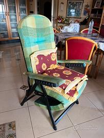 Poltrona pieghevole imbottita con cuscini