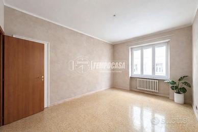 BILOCALE LIBERO SUBITO CON BOX