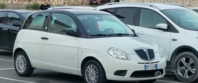 Lancia Y 1300 Multijet diesel 75cv Momo de