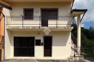 CASA SEMINDIPENDENTE A LUSEVERA