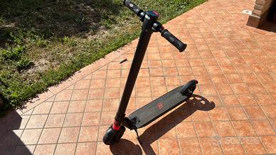 Monopattino Elettrico Revoe Street Motion