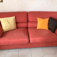 due divani da 3 e 2 posti in stoffa sfoderabili