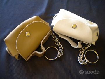 PORTACHIAVI UNISEX CON ANELLO DI FISSAGGIO