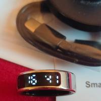 R11 SMART RING  ricarica wireless e display