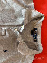 Polo Ralph Lauren di colore grigio chiaro