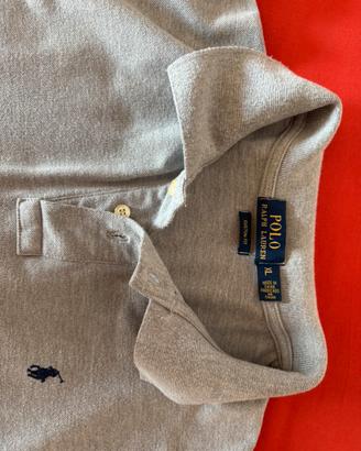 Polo Ralph Lauren di colore grigio chiaro