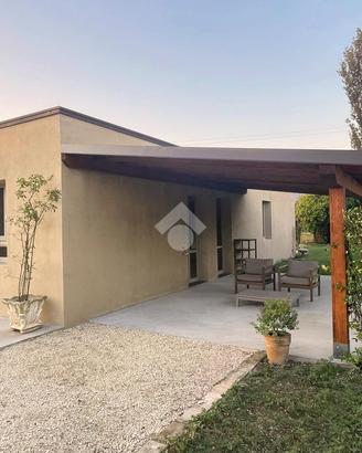 CASA INDIPENDENTE A SPELLO