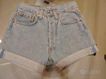pantaloncini Levis 501 con risvolto