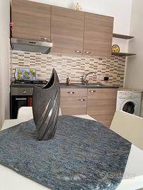 Bilocale primo piano zona cappuccini/ porta palerm