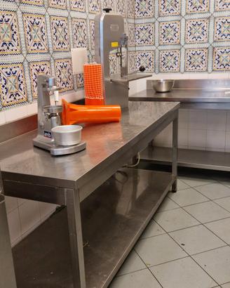 Tavolo per lavorazione acciaio inox