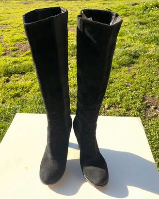 Stivale elasticizzato in pelle