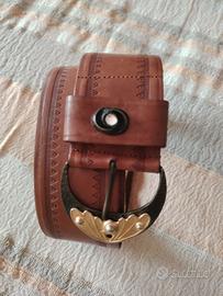 cintura in pelle marrone