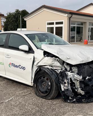 RICAMBI USATI PER PEUGEOT 208 E GT