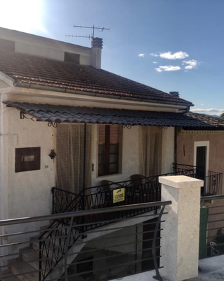 Casa villetta in Abruzzo ad Acciano (L'Aquila)