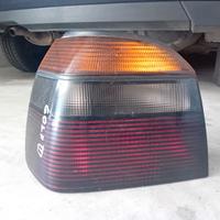 Faro posteriore sinistro golf mk3