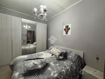 2 LOCALI A MARANO DI NAPOLI