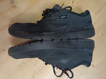 Sketchers Lite Weight nere