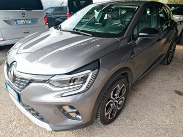 Renault Captur Plug-in Hybrid E-Tech 160 CV Initia