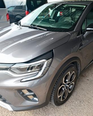 Renault Captur Plug-in Hybrid E-Tech 160 CV Initia