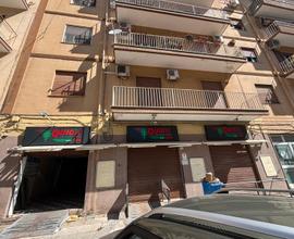 Via Puccini, locale commerciale 3 vetrine