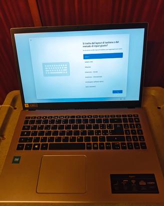 Acer Aspire 1 notebook semi nuovo 