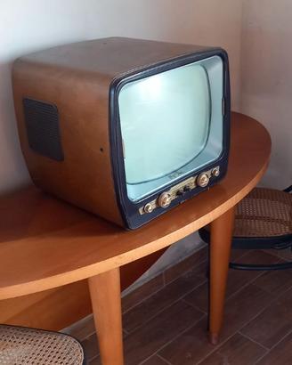 TV  anno  1955  completamente  integro  non