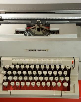 Macchina da scrivere Olivetti Linea 98