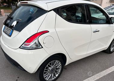 Auto GPL neopatentati