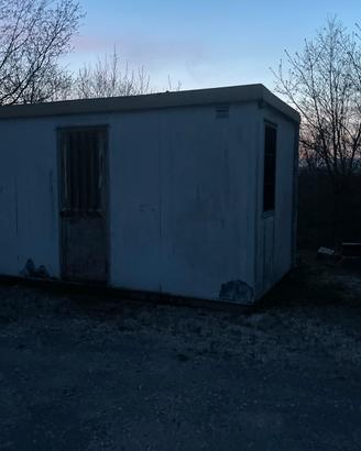 Container prefabbricato