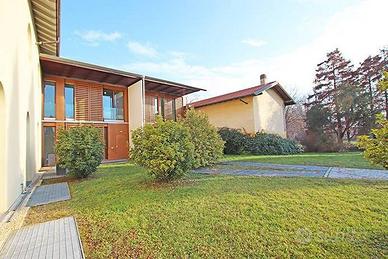 Villetta a schiera di 226 m² con 5 locali e box au