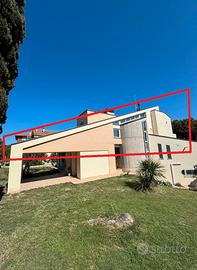 Indipendente con corte e garage