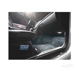 PLAFONI LED PER PIEDI E PORTE PER MERCEDES