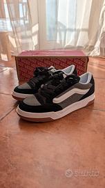 Vans Hylane Suede tg 42 US 9 nuove mai usate