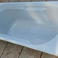 Vasca da bagno in resina 