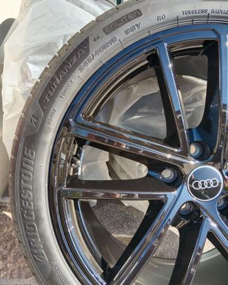 Cerchi audi  a 5 neri da 19 originali con Bridgest