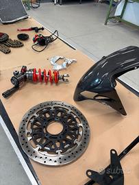 MV F3 800   MONO AMMORTIZZATORE E PZ RACING