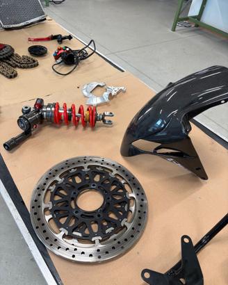 MV F3 800   MONO AMMORTIZZATORE E PZ RACING