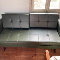 Divano verde anni 70