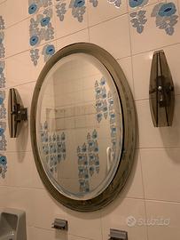 Specchio da bagno con lampade coordinate