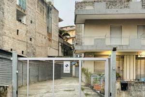 Garage/deposito MQ 74