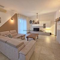 Quadrilocale di 140 mq. ristrutturato con giardino