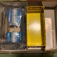 Modellino Ford Cobra AC 427 1965 1:24