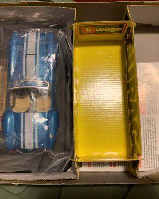 Modellino Ford Cobra AC 427 1965 1:24
